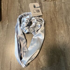 Brand new silver headband and 2 scrunchies set!